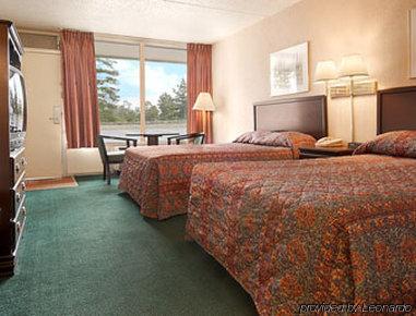 Travelodge Six Flags/Gray Summit Villa Ridge Room photo