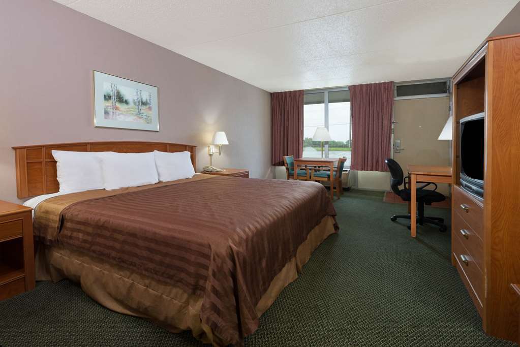 Travelodge Six Flags/Gray Summit Villa Ridge Room photo